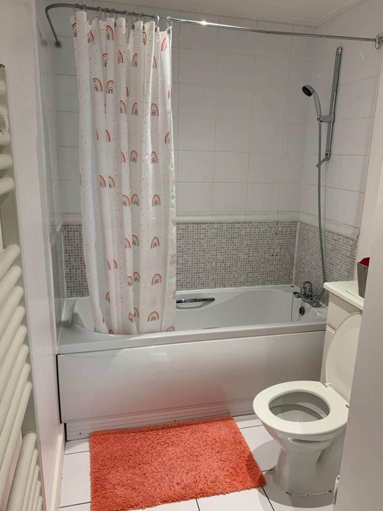 Room In Stratford With Private Bathroom And Parking London Kültér fotó