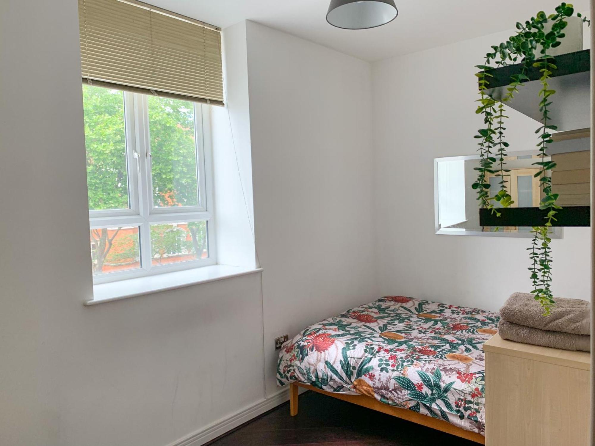 Room In Stratford With Private Bathroom And Parking London Kültér fotó